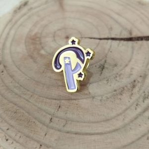 PIN METALICO PIONERAS Y PIONEROS LETRA